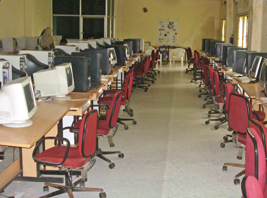 Computer Lab -Neo Royal Educational Society